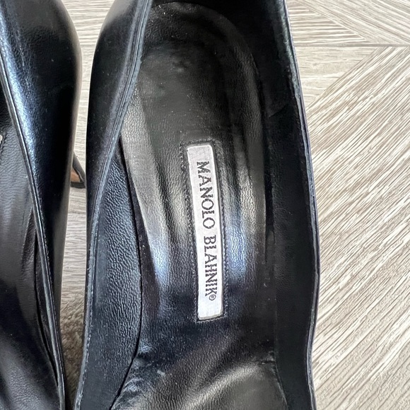 Manolo Blahnik size 37 black classic pump - Picture 4 of 8